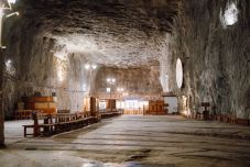 Tovább küzdenek a parajdi sóbánya vízbeszivárgása ellen