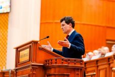 Cseke Attilával és Marcel Boloşsal találkozik az államfő – téma a beruházások valós üteme