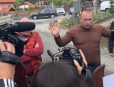 Tüntetés Parajdon: bejelentette lemondását Sebestyén József, a sóbánya beruházási igazgatója (VIDEÓ)