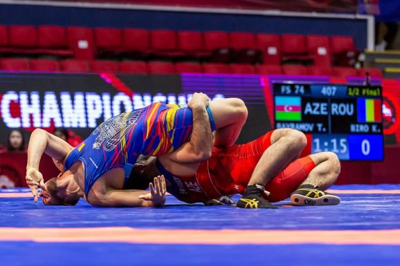 Baja van a magyarokkal a válogatott edzőjének? – a diszkriminációellenes tanács elé viszik a birkózó ügyét  