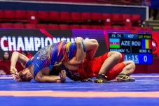 Baja van a magyarokkal a válogatott edzőjének? – a diszkriminációellenes tanács elé viszik a birkózó ügyét  