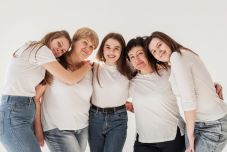 Láthatatlan munka, de látható nők – az erdélyi valóságról és kihívásokról Csép Andreával 