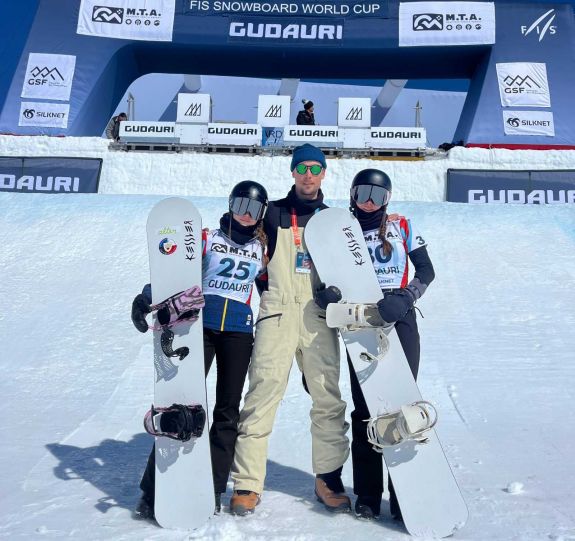 Történelmet írt a csíkszeredai Mandel Kata a grúziai Snowboard-cross világkupán