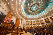 Hallgatólagosan elfogadta a szenátus a májusi elnökválasztás megszervezéséről szóló tervezetet