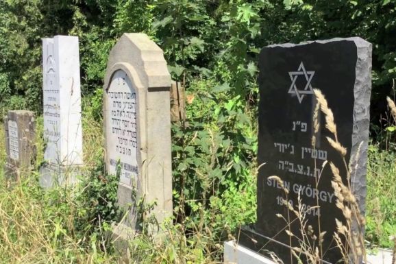 Holokauszt-emlékművel tisztelegnek a Székelyudvarhelyről elhurcolt zsidók emléke előtt