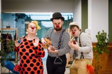 A mosolynak és vidámságnak nincs anyanyelve – Marosvásárhelyen a Bohócdoktorok