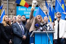 Reménykedik: Diana Șoșoacă megfellebbezte jelöltségének elutasítását