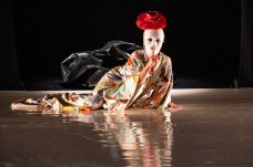 Marokkói és írországi turné, fesztiválok és új előadás – Mozgalmas hónapok elé néz az M Stúdió