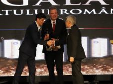 Bukaresti Sportgála: Bölöni László kapta a román sport legendájának járó díjat