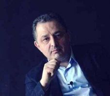 Megússza a 30 millió euró kenőpénz elfogadása miatti büntetést Vanghelie