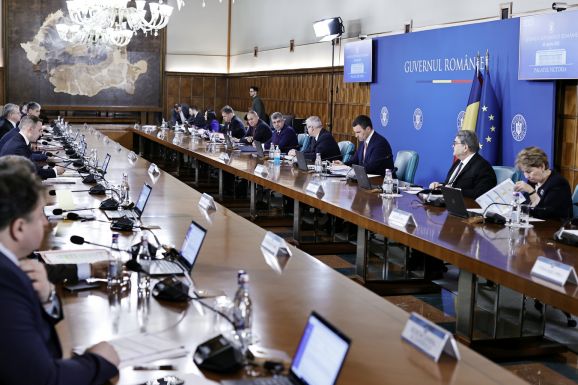 Rábólintottak a karcsúsításra, kevesebb államtitkár lesz