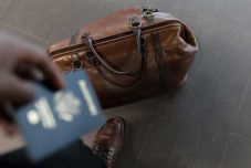 Visa Waiver: Kiosztotta Ciolacu a „partvonalról bekiabálókat”