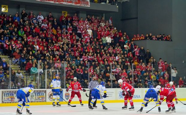 Jégkorongbajnokság: a Brassó és a Gyergyói Hoki Klub küzd meg egymással a döntőben