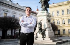 „Elvesztette szlovák állampolgárságát, mégis ő a felvidéki magyarok vezetője”