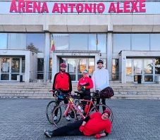 „A legszebb román” – A szolnoki szurkolók zarándoklattal tisztelegtek Antonio Alexe emléke előtt