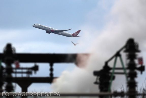 Nem bűncselekmény okozta a Heathrow repülőteret megbénító tüzet