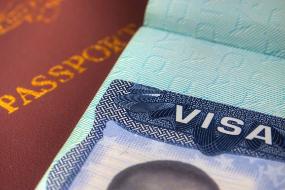 Washington csak ideiglenesen függesztette fel a román állampolgárok amerikai vízummentességét