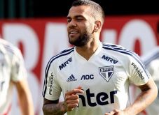 Fordulat: felmentették Dani Alvest