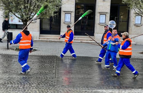 Sepsiszentgyörgyön elkezdődött a nagy, tavaszi várostakarítás