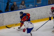 Női hoki: fontos győzelemmel kezdték a vb-t Bende Júliáék