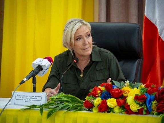 Hiába nagy esélyes: nem indulhat Marine Le Pen az elnökválasztáson – börtönbüntetésre ítéltek
