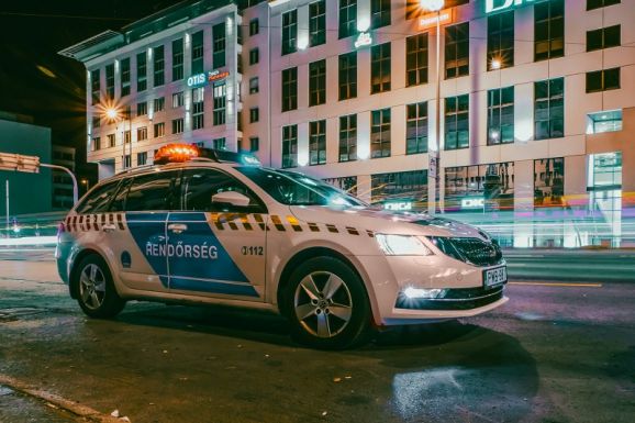 Magyar politikusok nyilvános kivégzését tervezte egy 19 éves fiú