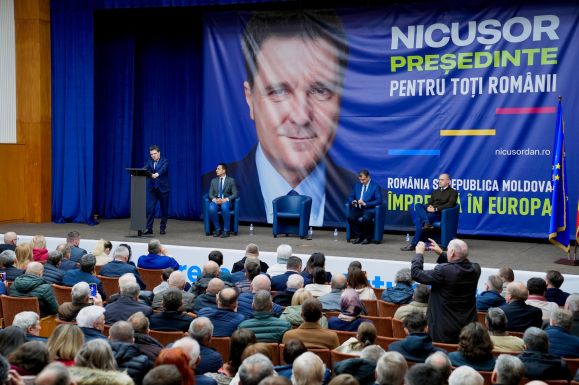 A román ultranacionalisták az EU-kedvencnek szurkolnak