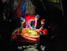 Súlyos állapotban találták meg az esztenán hagyott ukrán férfit (VIDEÓ)