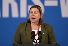 „Reagan forog a sírjában” – Reagáltak a demokraták Trump beszédére