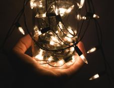 Sürgősen vigye vissza, ha ilyen fényfüzért vagy lámpát vásárolt – fennáll az áramütés veszélye