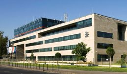 Román sajtó: Orbán Viktorhoz közel álló cégek terjeszkednek Romániában