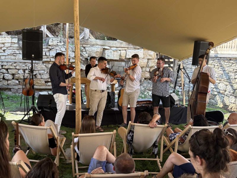 Mindenkit magába szippantott a világzene a mérai csűrfesztivál alatt (FOTÓK)