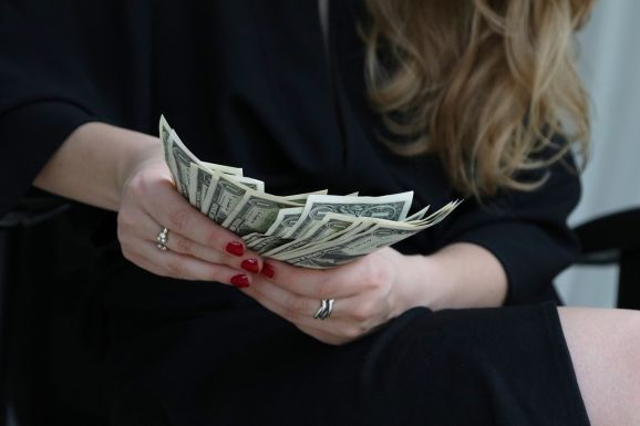 Többezer dolláros letét ellenében kaphatunk csak amerikai vízumot