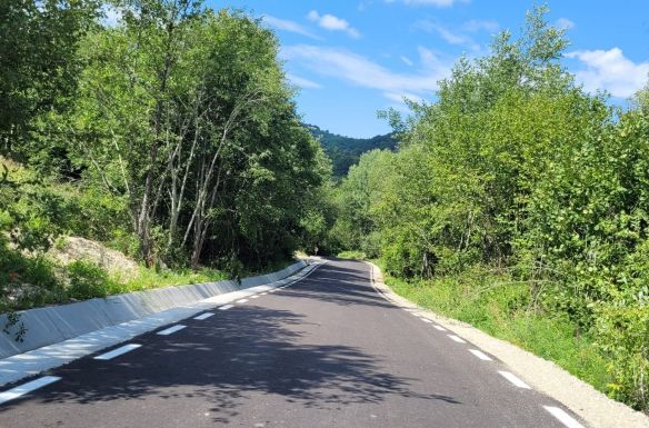 Modern úton lehet eljutni a Vargyas-szorosba