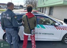 Két román férfi ellen emeltek vádat Magyarországon – Nyolc tonna dohányt csempésztek