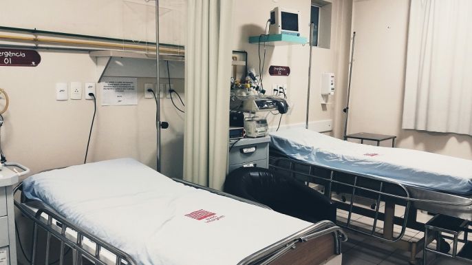Egy héttel a szülés után halt meg a 19 éves édesanya a brassói kórházban