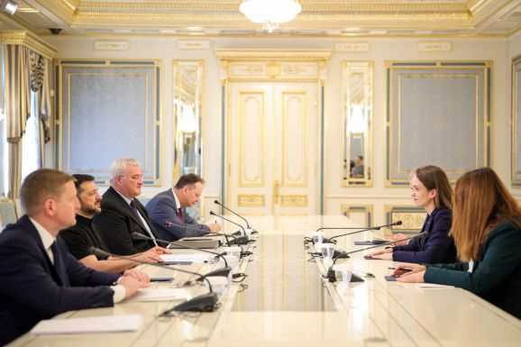 Kijevben járt a külügyminiszter – Románia Ukrajna mellett áll a béke és szabadság érdekében