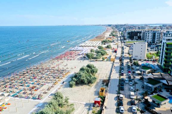 Elrugaszkodott árak a román tengerparton – Egyes üdülőhelyek Ibizánál is drágábbak