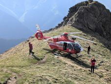 Száz métert zuhant a szakadékba egy túrázó – Kisebb csoda, hogy túlélte a balesetet