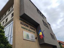 Megvásárolta Hargita Megye Tanácsa a megyei könyvtár épületét