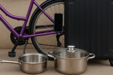 Lila kerékpár, telefon, bőrönd, de még edények is keresik gazdájukat a Maros megyei rendőrségen