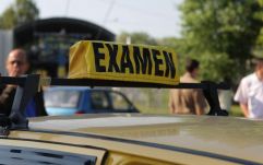 Sofőrvizsga alatt kapott szívrohamot egy férfit