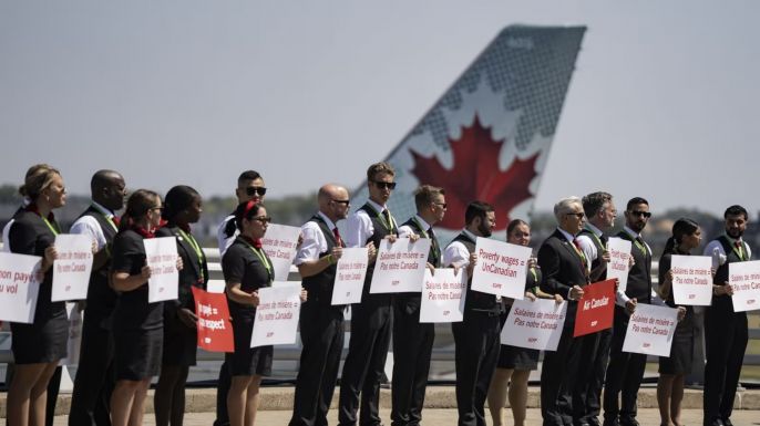 Tiltakozás - Több mint 600 járatot töröltek 