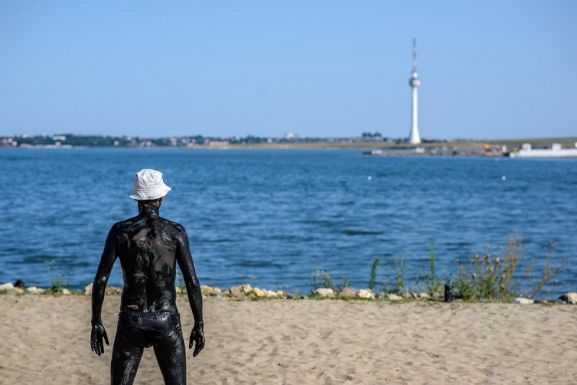 Riasztás: újrahasznosított gyógyiszapot árulnak a román tengerparton