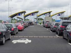 Hatalmas forgalom volt a határátkelőknél a hosszú hétvégén
