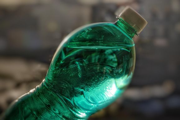 Fizetésképtelenné vált egy erdélyi ásványvíz-palackozó