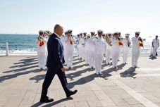 Kötéltánc a tűzhányó felett