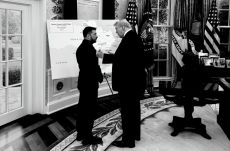 Ukrajna: lemondás az elfoglalt területekről és biztonsági garancia száz milliárd dollárért