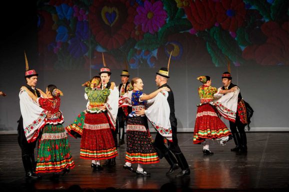 Telt ház és vastaps járt a Magyar Nemzeti Táncegyüttesnek Szatmárnémetiben (VIDEÓ)