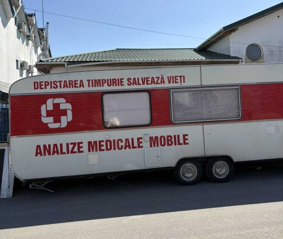 Egészségügyi miniszter: mobil karavánokkal vihetnek orvost azokhoz, akik nehezen jutnak ellátáshoz